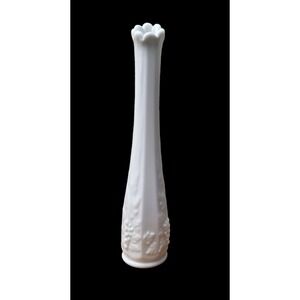 Vintage Westmoreland White Milk Glass Paneled Grape Bud Vase 10" Sticker & Stamp